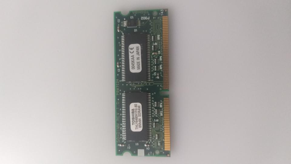 Arbeitsspeicher Ram PC100 64MB 8MX64 SDRAM Toshiba THLY6480H1FG-80