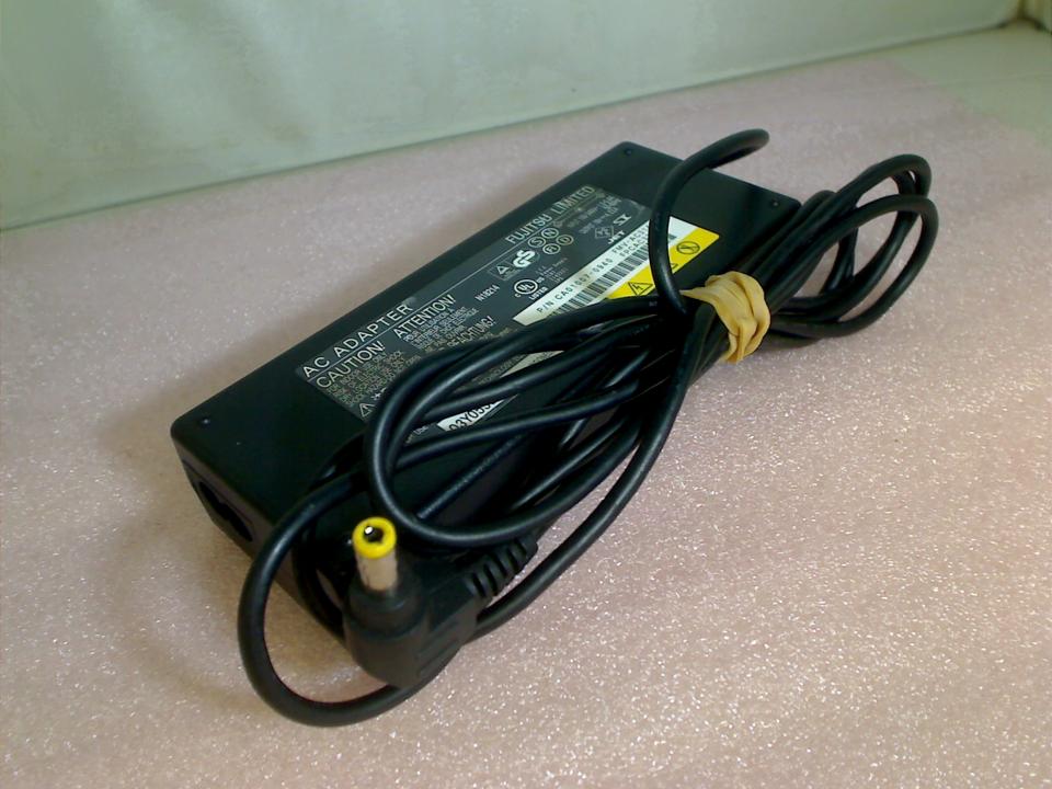 Netzteil Adapter 19V 4.22A SEB100P2-19.0 Fujitsu Original